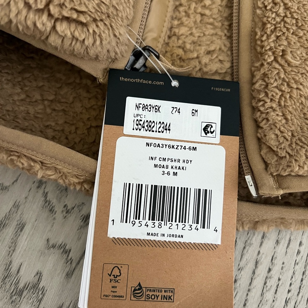 The North Face Kids Teddy Fleece Jacket in Camel Brown - Picture 2 of 3